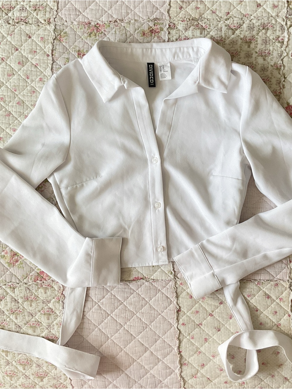 H&M Cropped Tie-Waist Button Up Blouse